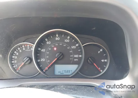 2016 Toyota Rav4 Le z USA, uszkodzony, nr VIN JTMZFREV2GJ063054